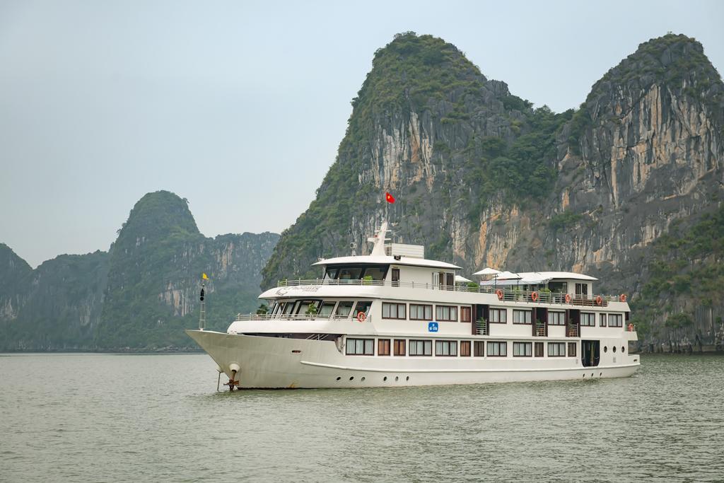 La Vela Premium Cruise - Managed By Paradise Cruises Ха Лонг Екстериор снимка