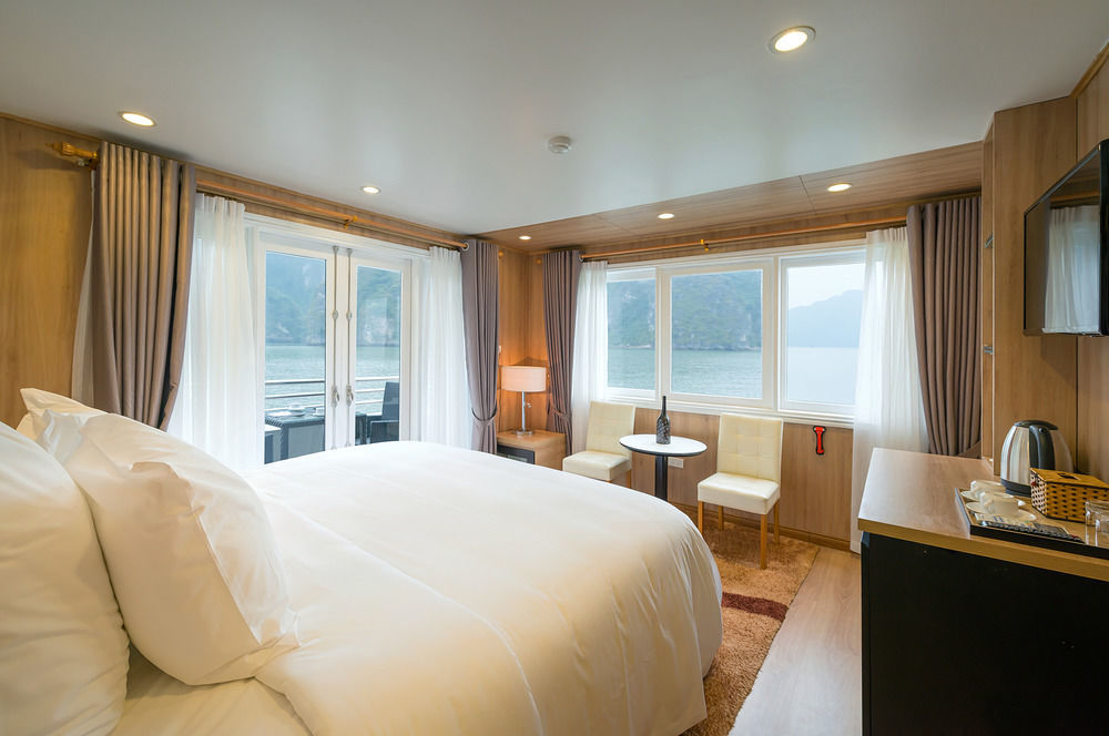 La Vela Premium Cruise - Managed By Paradise Cruises Ха Лонг Екстериор снимка