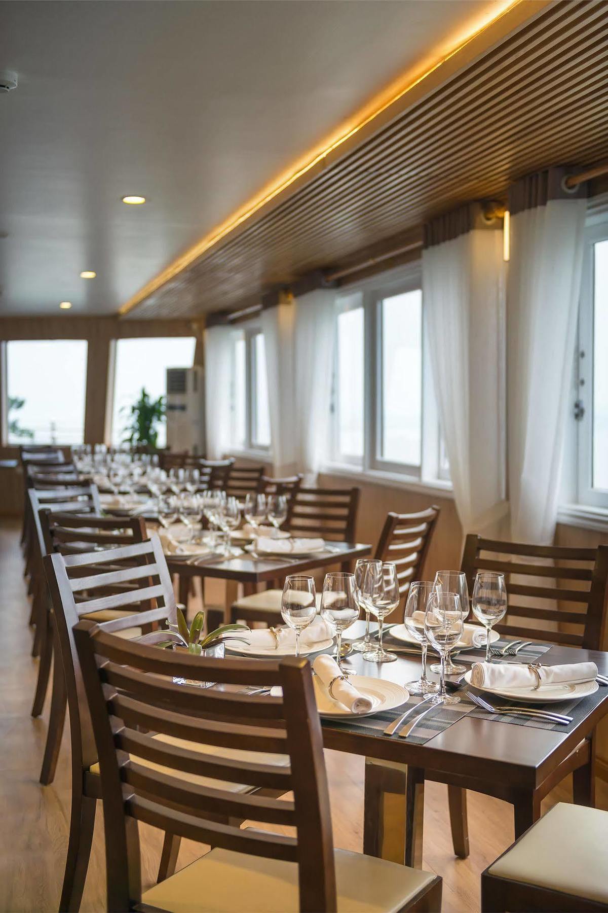 La Vela Premium Cruise - Managed By Paradise Cruises Ха Лонг Екстериор снимка